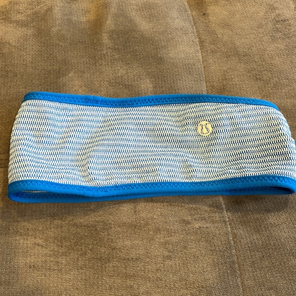 Lululemon headband for running, cycling or just running around house / school - Picture 4 of 5